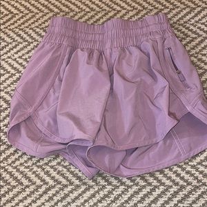 lulu tracker v shorts